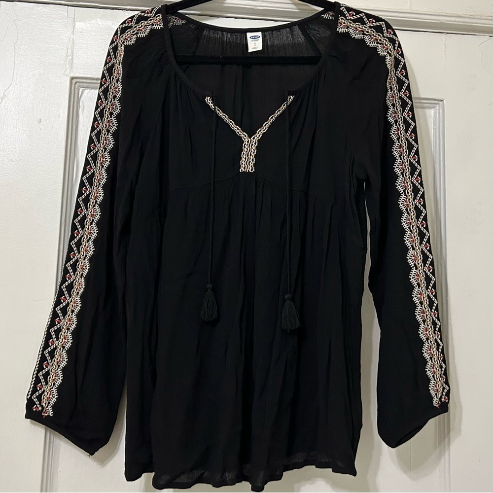 Old Navy Long Sleeve Embroidered Blouse Women’s